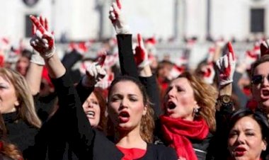 ISL Declaration: Against Sexism and Capitalism: Equality and Socialism