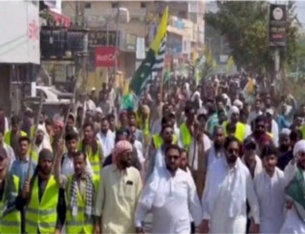 Kashmir's Mass Revolt: The Uprising of the Oppressed-Umar Shahid