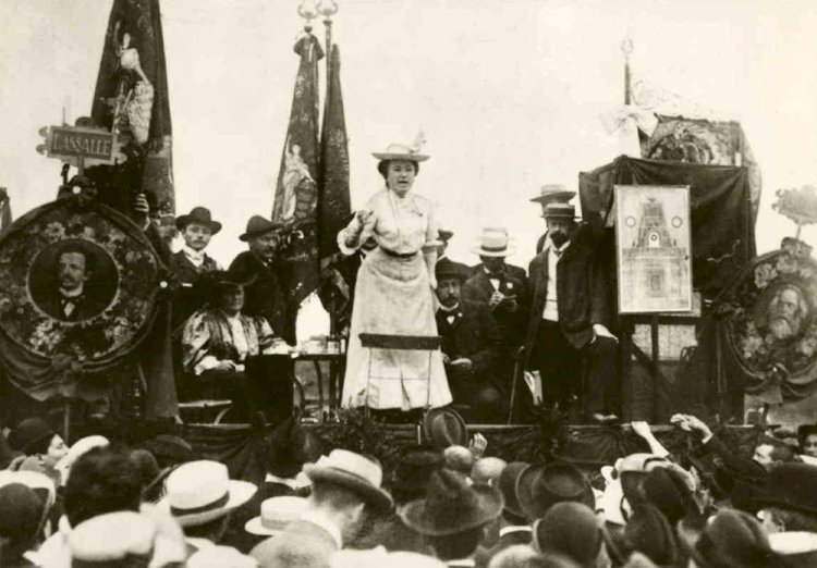 Rosa Luxemburg: Struggle and Ideas - V.U Arslan